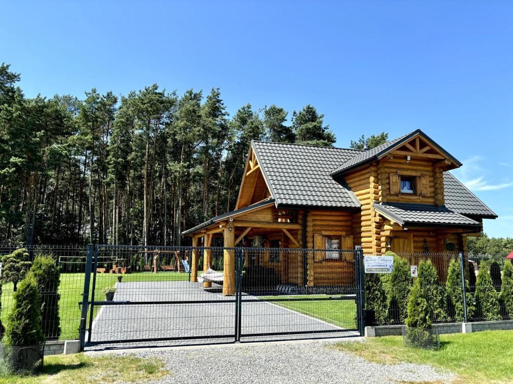 Dom Wakacyjny Zloto Polnocy Na Wylacznosc, Parking, Plac Zabaw, Tarasy Karwienskie Bloto Exterior photo